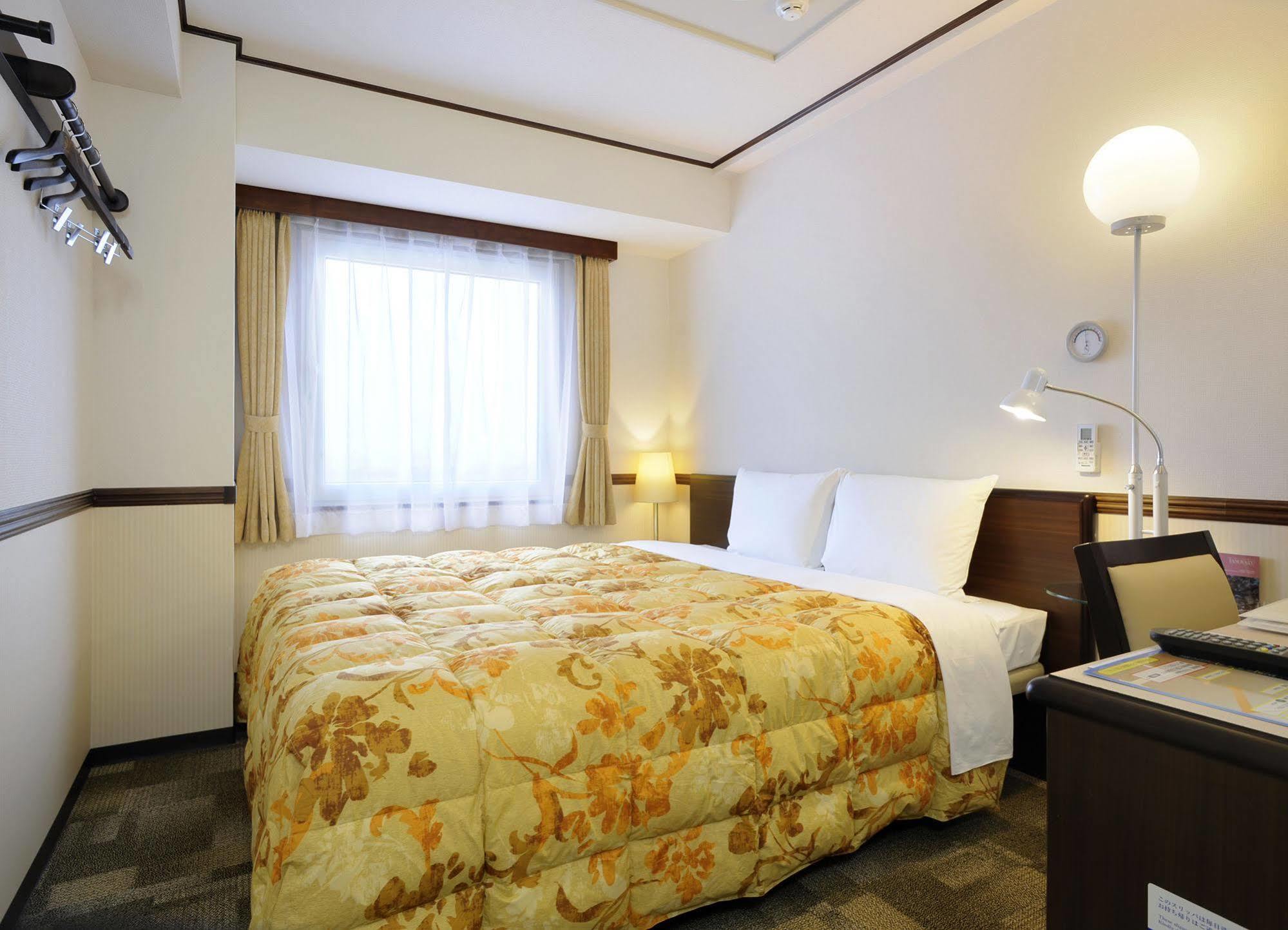 Toyoko Inn Shimonoseki Kaikyo Yume Tower Экстерьер фото