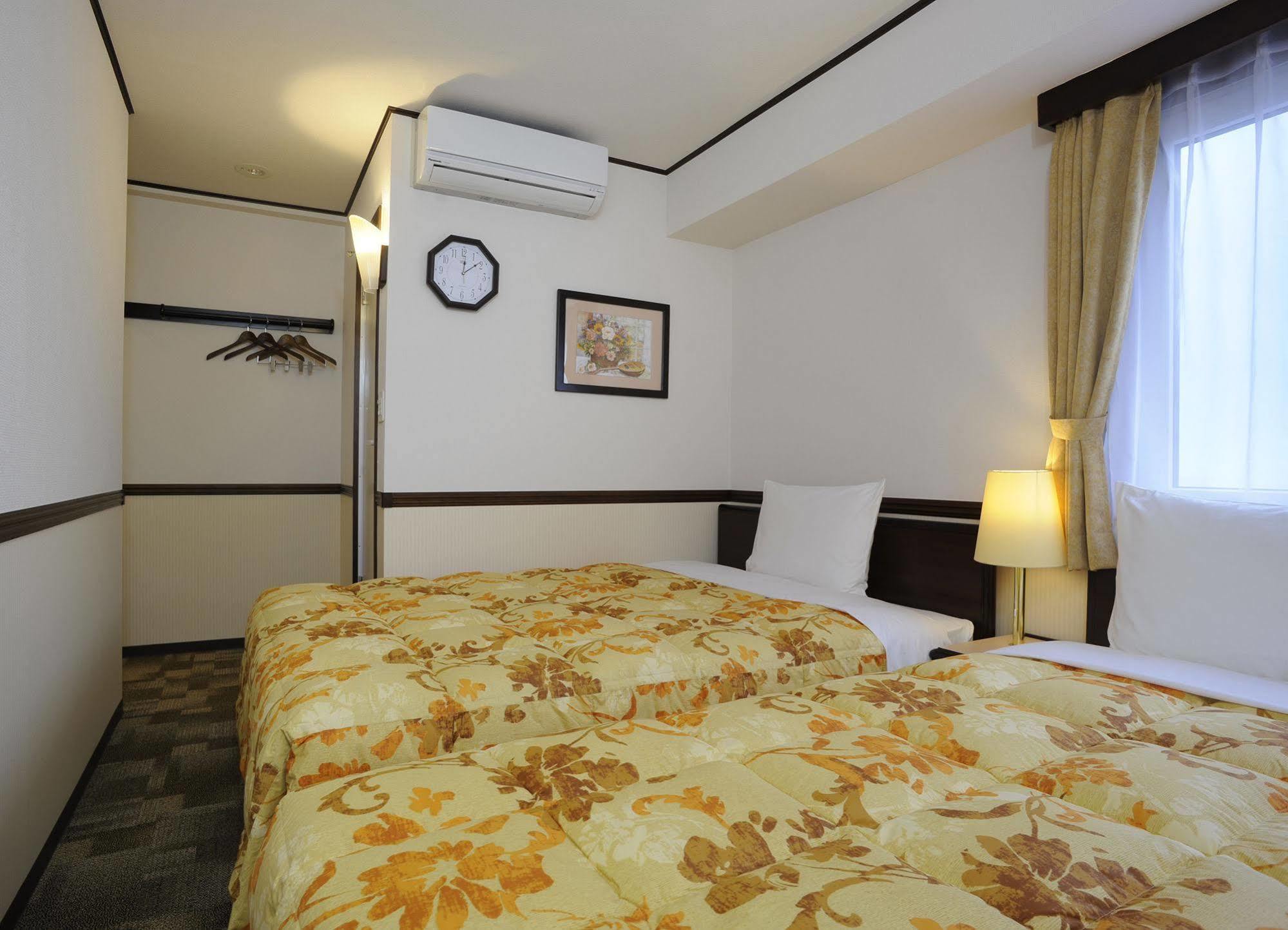 Toyoko Inn Shimonoseki Kaikyo Yume Tower Экстерьер фото
