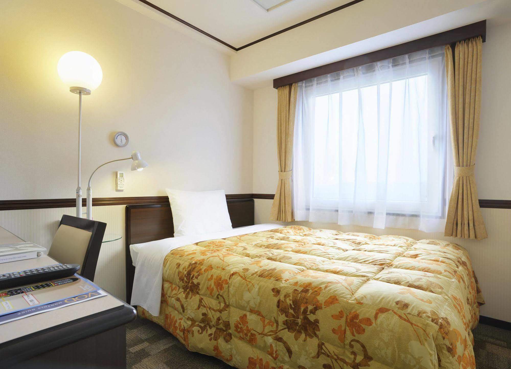 Toyoko Inn Shimonoseki Kaikyo Yume Tower Экстерьер фото